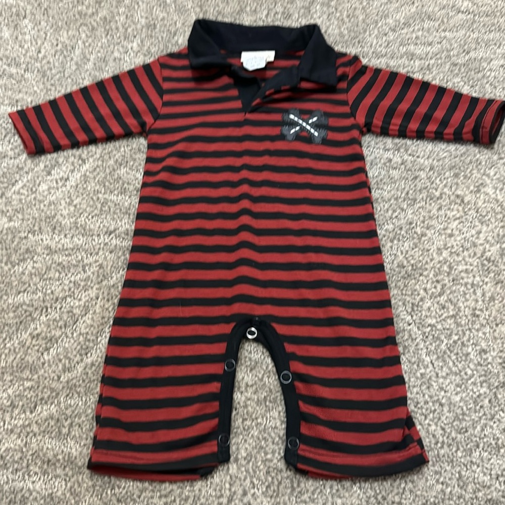 Cach cach 3 mo, so cute pirate appliqué on striped soft fabric👼